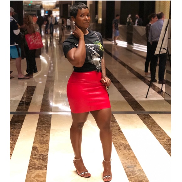 Meet your Posher, Terrie - Picture 5 of 14